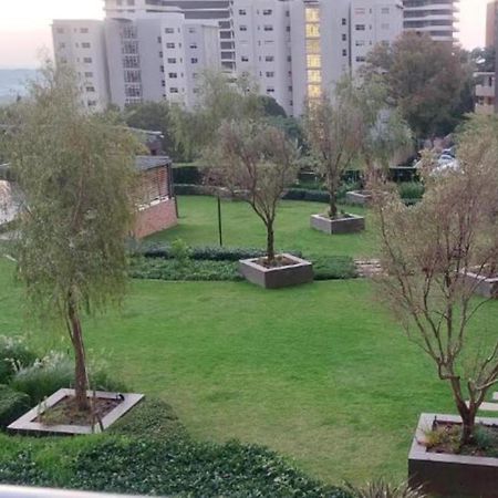 Emabheleni Executive Suites Westpoint Johannesburg Esterno foto