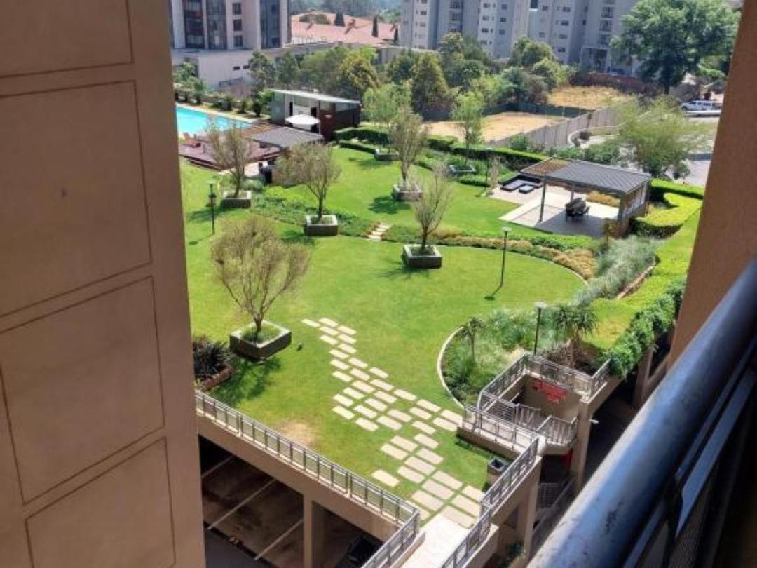 Emabheleni Executive Suites Westpoint Johannesburg Esterno foto