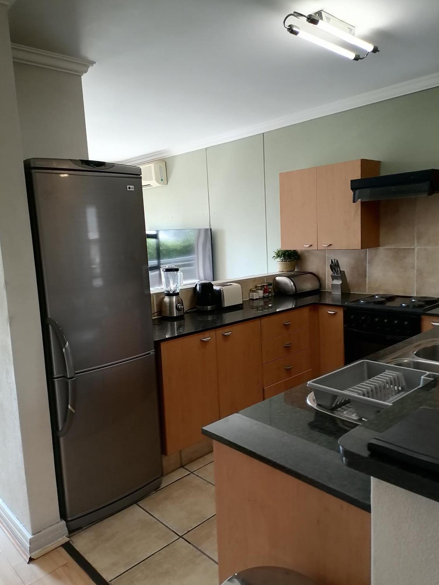 Emabheleni Executive Suites Westpoint Johannesburg Esterno foto